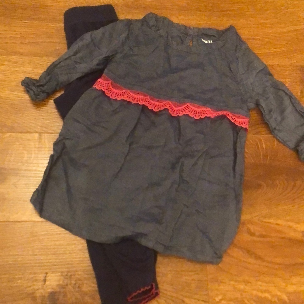 Healthtex Spring 2pc lightweight outfit. Chambray top and leggings in size 2t